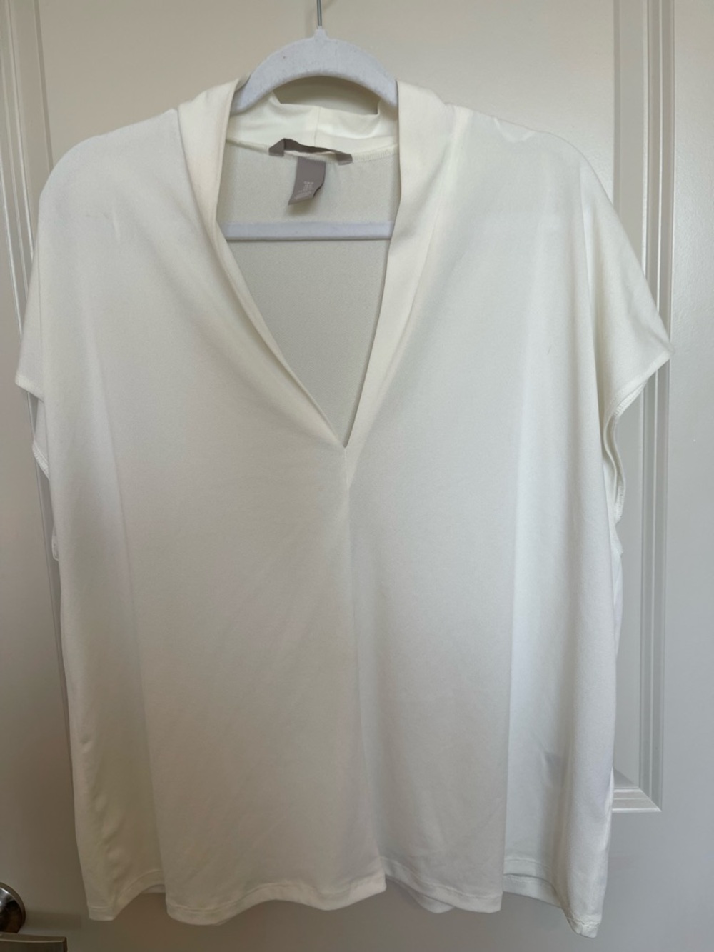 H&M White V-Neck Drape Tunic Top